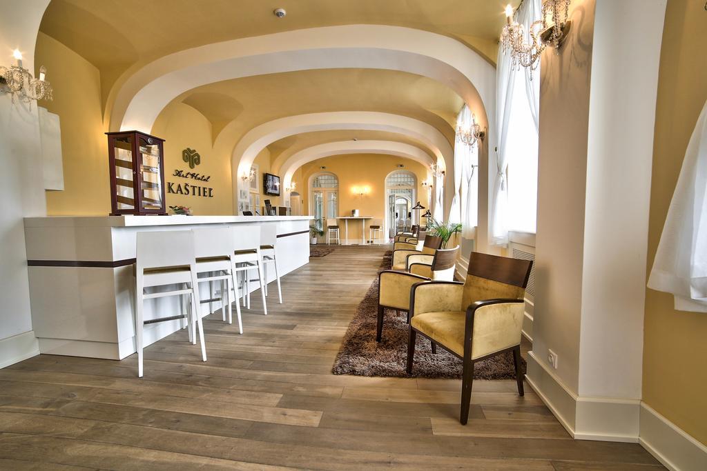 艺术庄园酒店 Tomášov 外观 照片